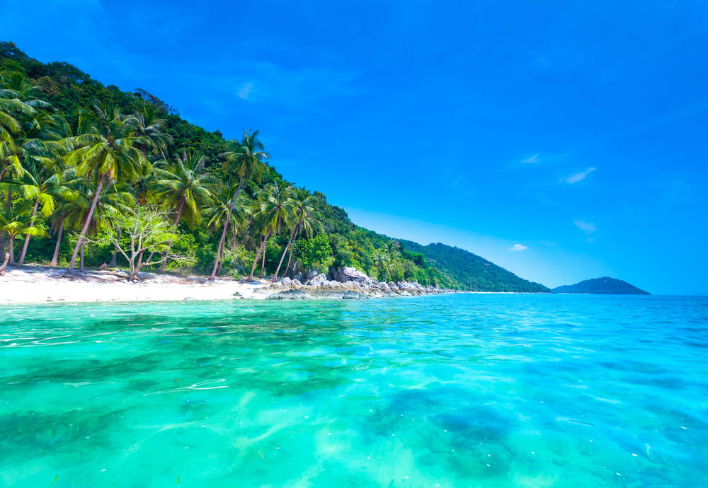 Warm, turquoise waters surround Koh Samui.